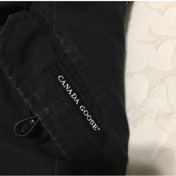 Canada Goose authentic Kensington parka - Picture 11 of 12